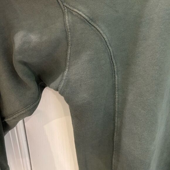 Aerie Women’s Army Green Oversized Distressed Sweatshirt Size Small - Picture 7 of 11